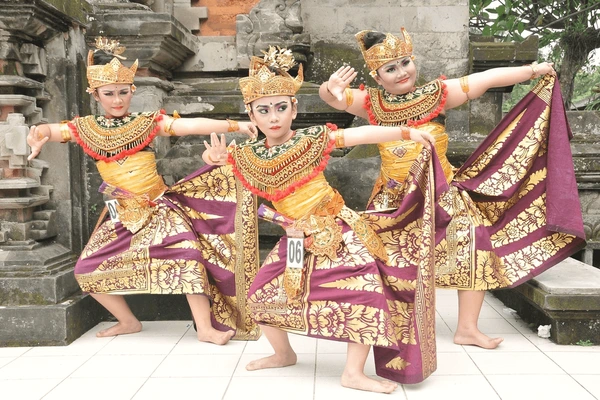 traditional Bali dance